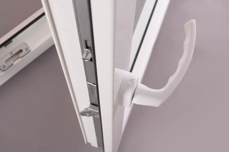 Window PCV hardware